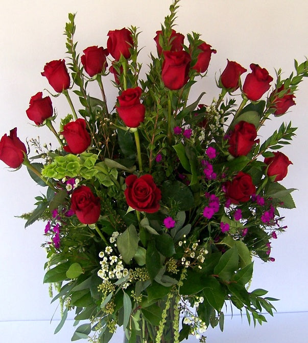 David Jeffrey's Roses 2 Dz Red In Vase